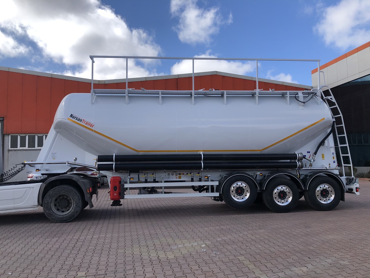 NURSAN Aluminium W Type Silo - Semirreboque silo: foto 4 NURSAN Aluminium W Type Silo - Semirreboque silo: foto 4