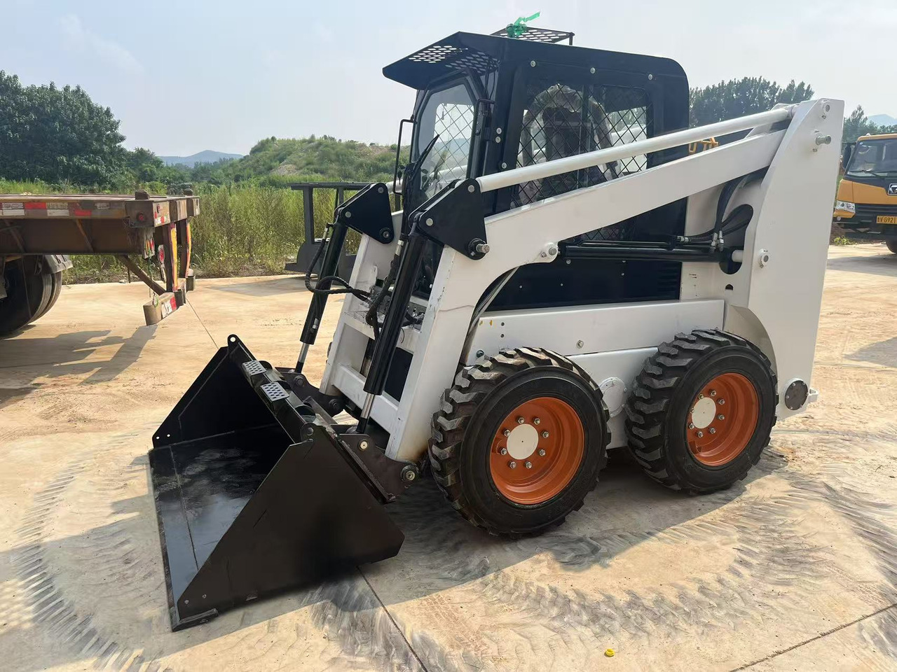 BOBCAT S550 S450 S18 BRAND NEW - Mini carregadeira: foto 1 BOBCAT S550 S450 S18 BRAND NEW - Mini carregadeira: foto 1