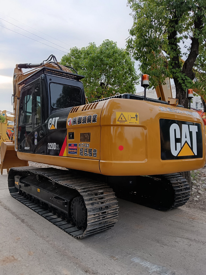 CATERPILLAR 320 D2 L CAT 320D2 L - Escavadora de rastos: foto 2 CATERPILLAR 320 D2 L CAT 320D2 L - Escavadora de rastos: foto 2