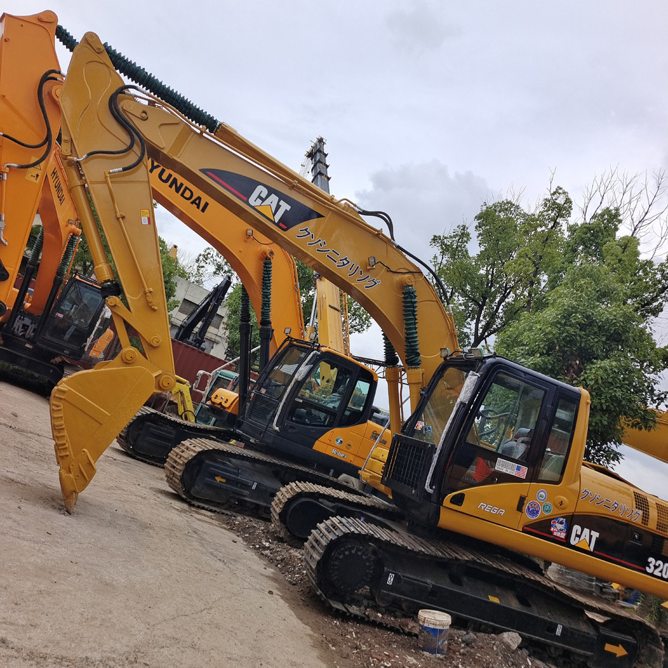 CATERPILLAR 320CL CAT 320 CL 320D2L 320GC - Escavadora de rastos: foto 1 CATERPILLAR 320CL CAT 320 CL 320D2L 320GC - Escavadora de rastos: foto 1