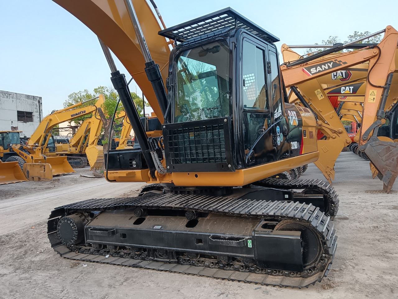 CATERPILLAR 320D CAT 320D2 L - Escavadora de rastos: foto 3 CATERPILLAR 320D CAT 320D2 L - Escavadora de rastos: foto 3