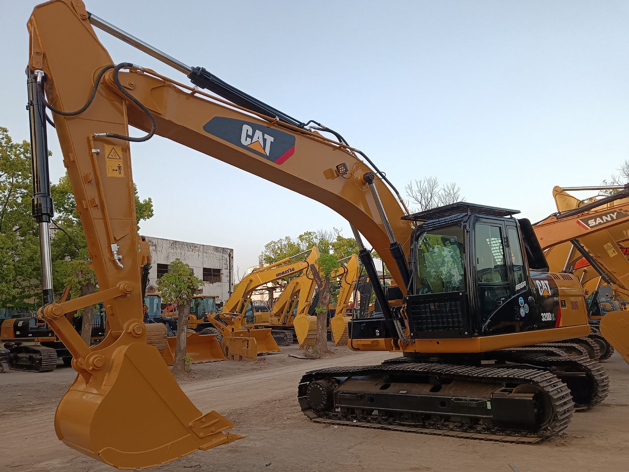 CATERPILLAR 320D CAT 320D2 L - Escavadora de rastos: foto 4 CATERPILLAR 320D CAT 320D2 L - Escavadora de rastos: foto 4