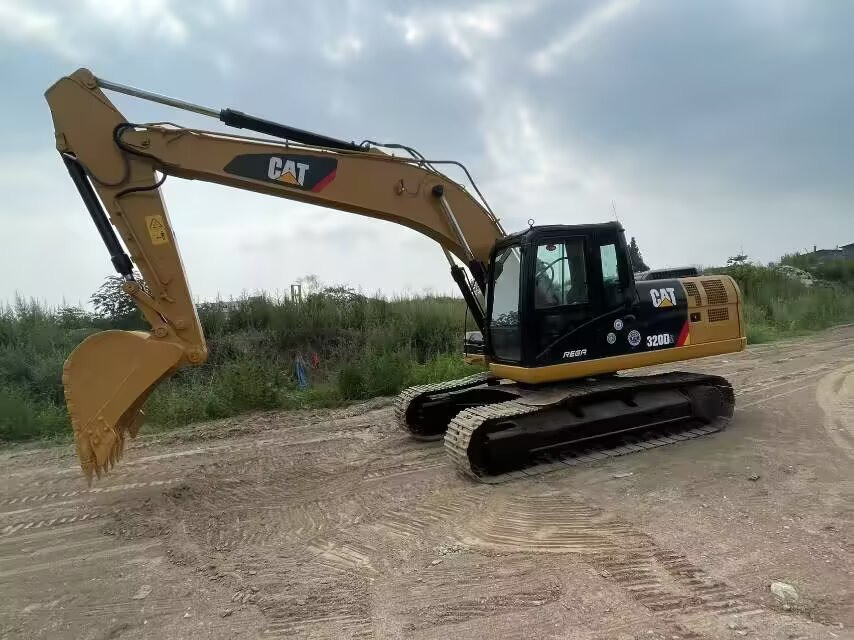 CATERPILLAR 320D2L CAT 320D - Escavadora de rastos: foto 3 CATERPILLAR 320D2L CAT 320D - Escavadora de rastos: foto 3