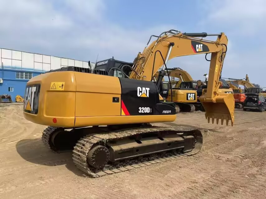 CATERPILLAR 320D2L CAT 320D - Escavadora de rastos: foto 4 CATERPILLAR 320D2L CAT 320D - Escavadora de rastos: foto 4