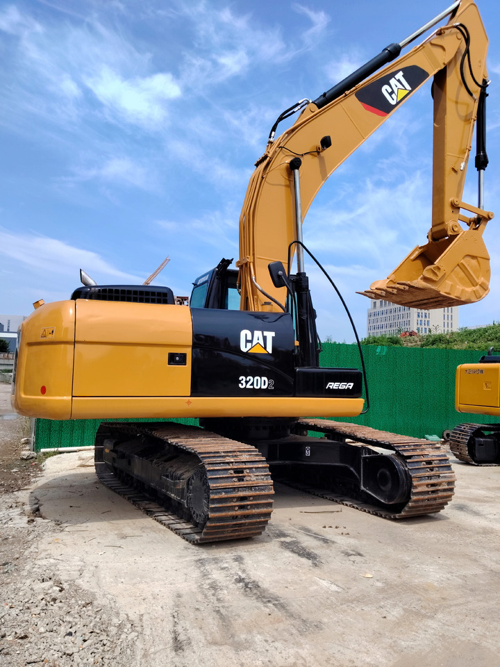 CATERPILLAR 320D2L WITH CAT C7.1 ENGINE - Escavadora de rastos: foto 2 CATERPILLAR 320D2L WITH CAT C7.1 ENGINE - Escavadora de rastos: foto 2