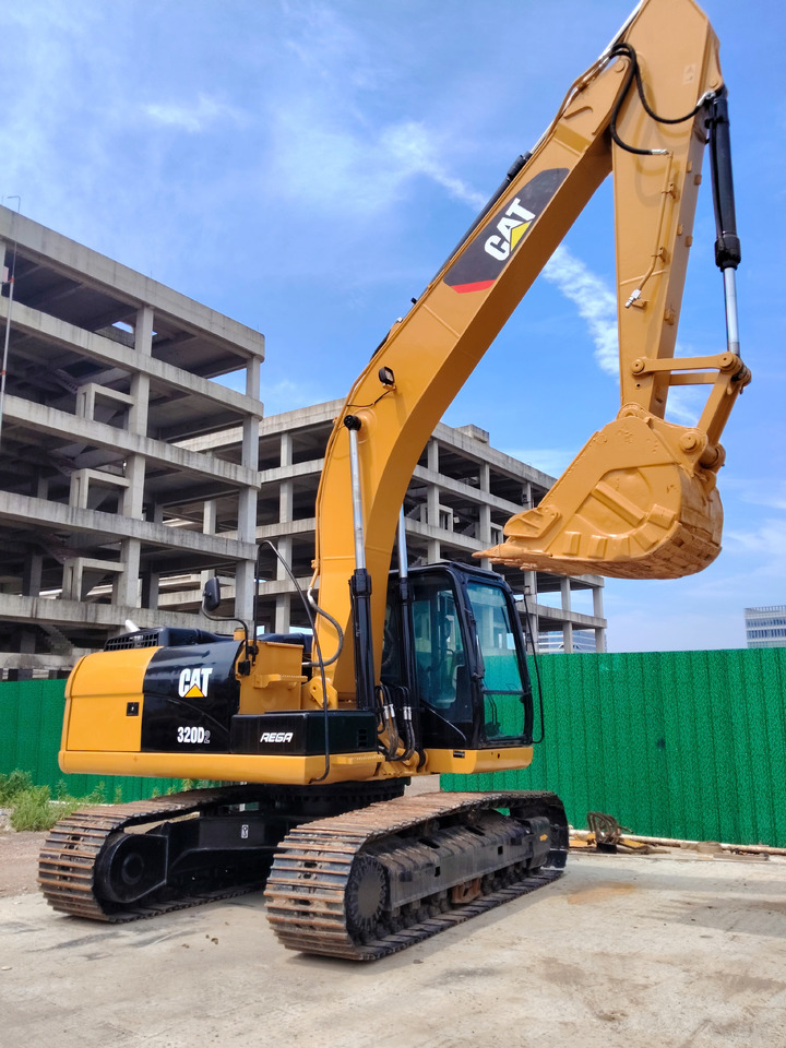 CATERPILLAR 320D2L WITH CAT C7.1 ENGINE - Escavadora de rastos: foto 4 CATERPILLAR 320D2L WITH CAT C7.1 ENGINE - Escavadora de rastos: foto 4