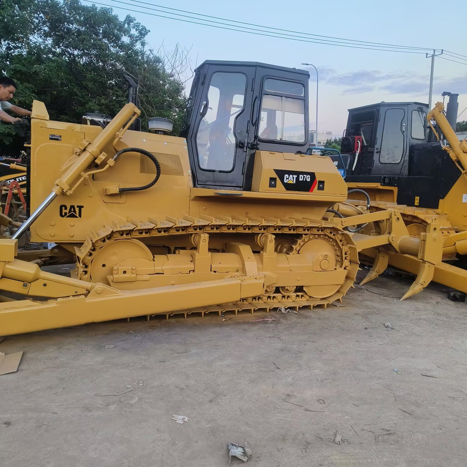 CATERPILLAR D7G - Buldôzer: foto 2 CATERPILLAR D7G - Buldôzer: foto 2