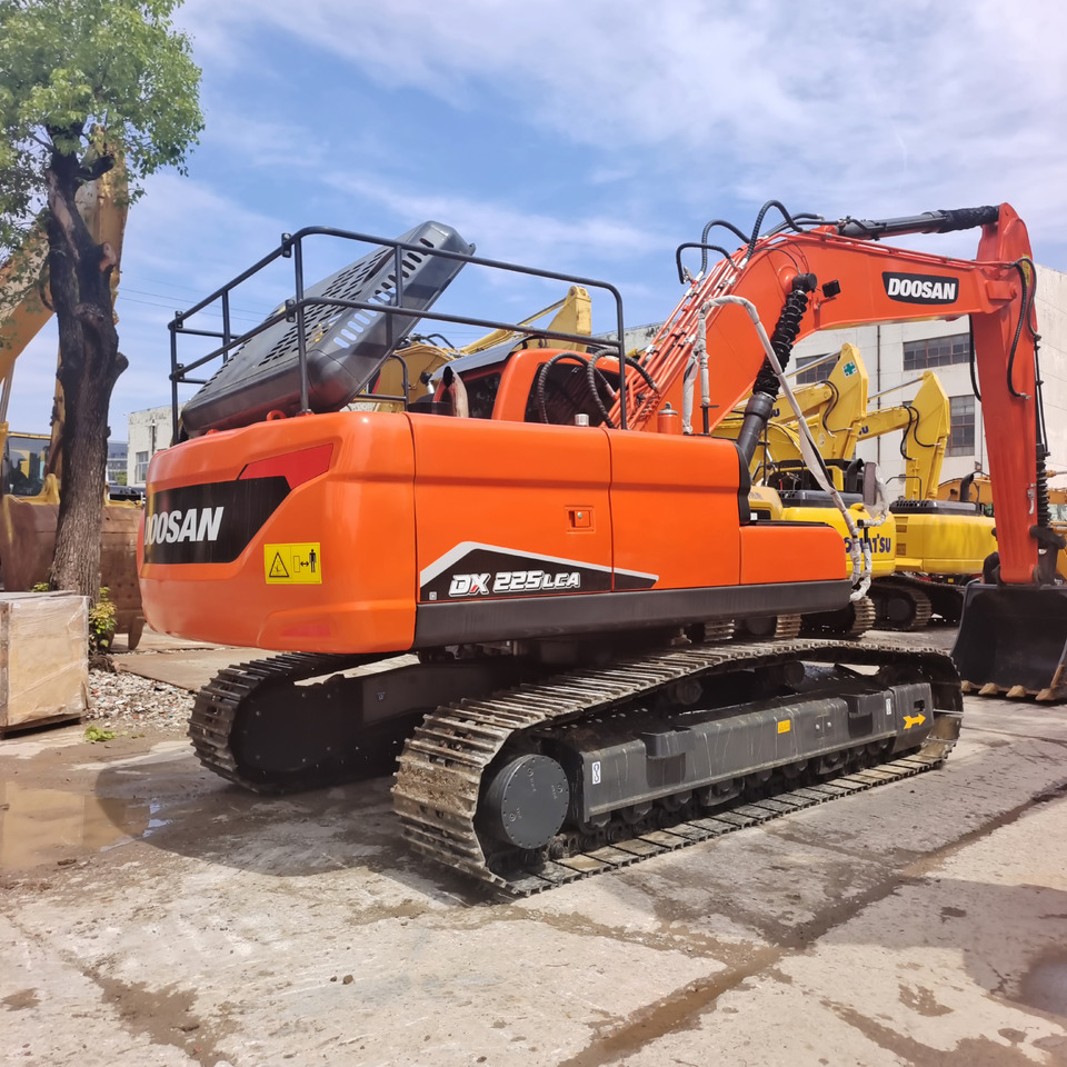 DOOSAN DX225 DX225LCA - Escavadora de rastos: foto 1 DOOSAN DX225 DX225LCA - Escavadora de rastos: foto 1