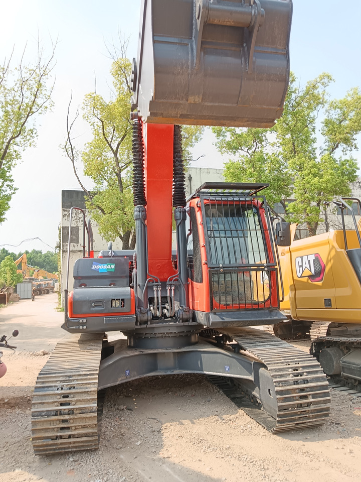 DOOSAN DX225 LCA DX 225 LC - 9C - Escavadora de rastos: foto 5 DOOSAN DX225 LCA DX 225 LC - 9C - Escavadora de rastos: foto 5