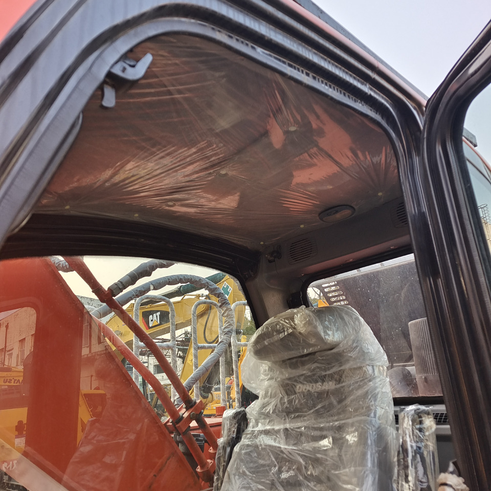 DOOSAN DX300LC-9C DX300 LC - 9C DX 300 LCA DX340 DX225 - Escavadora de rastos: foto 3 DOOSAN DX300LC-9C DX300 LC - 9C DX 300 LCA DX340 DX225 - Escavadora de rastos: foto 3