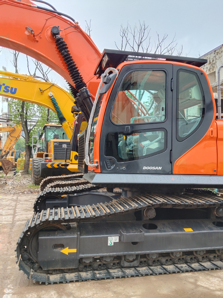 DOOSAN DX300LC-9C DX300 LCA DX340 DX225 - Escavadora de rastos: foto 2 DOOSAN DX300LC-9C DX300 LCA DX340 DX225 - Escavadora de rastos: foto 2