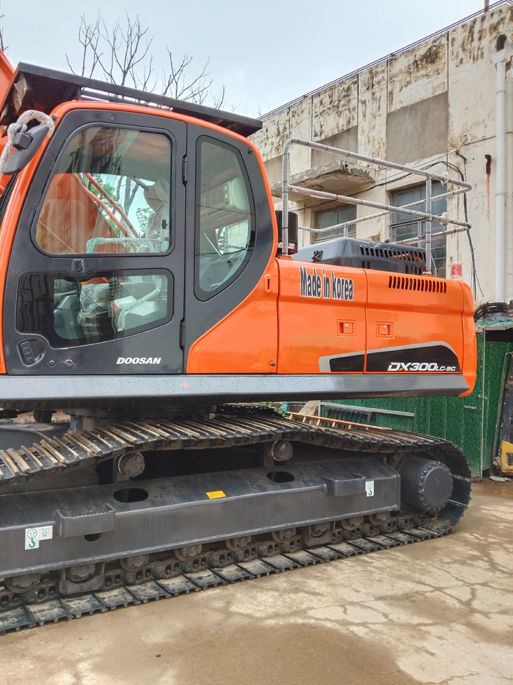 DOOSAN DX300LC-9C DX300 LCA DX340 DX225 - Escavadora de rastos: foto 3 DOOSAN DX300LC-9C DX300 LCA DX340 DX225 - Escavadora de rastos: foto 3