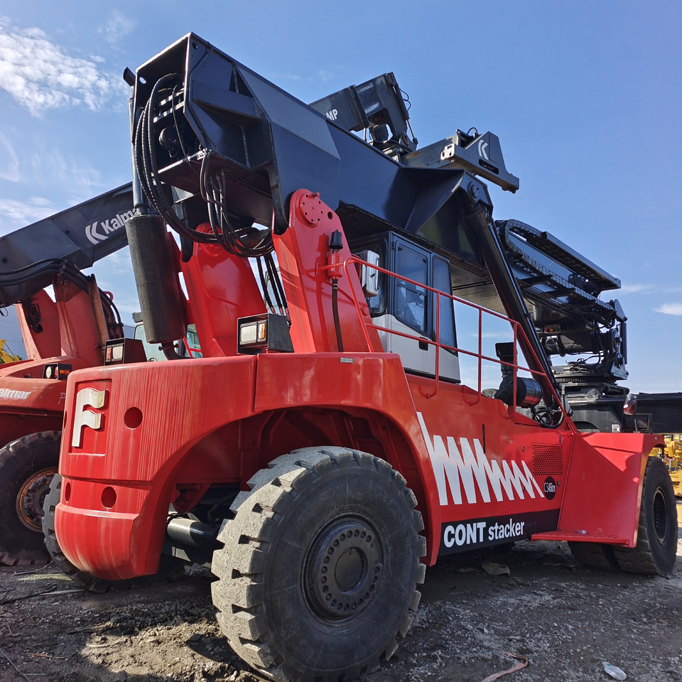 FANTUZZI CS45KMHD - Reachstacker porta contentores: foto 4 FANTUZZI CS45KMHD - Reachstacker porta contentores: foto 4