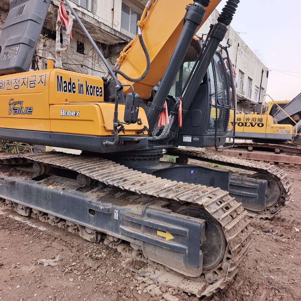 HYUNDAI 305LC-9S - Escavadora de rastos: foto 2 HYUNDAI 305LC-9S - Escavadora de rastos: foto 2