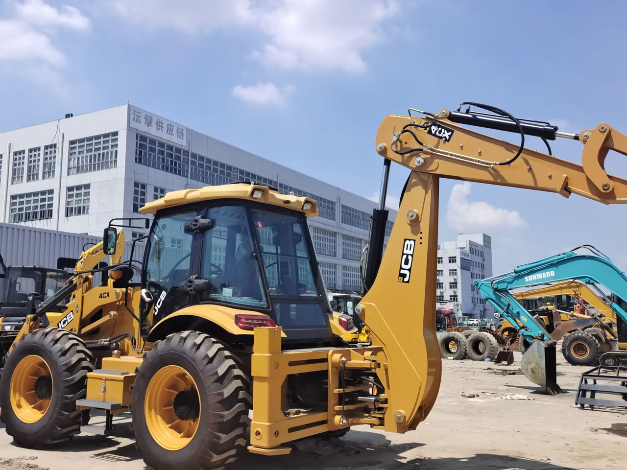 JCB 4CX BRAND NEW - Retroescavadeira: foto 1 JCB 4CX BRAND NEW - Retroescavadeira: foto 1