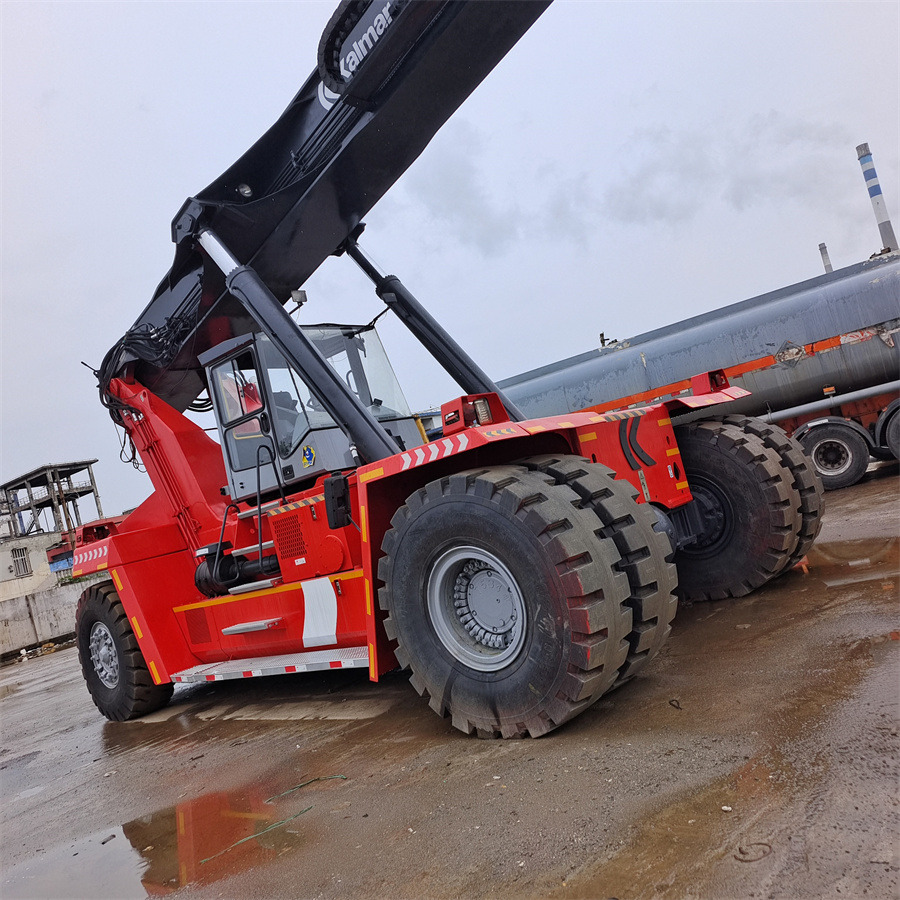KALMAR DRF 450 - Reachstacker porta contentores: foto 4 KALMAR DRF 450 - Reachstacker porta contentores: foto 4