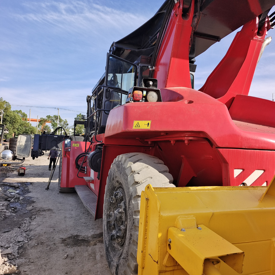 Reachstacker porta contentores KALMAR DRT450 DRT DRD DRU 450 45 TON: foto 13