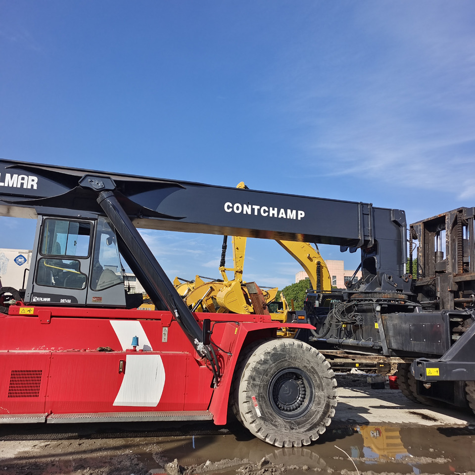 KALMAR DRT450 DRT DRD DRU 450 45 TON - Reachstacker porta contentores: foto 2 KALMAR DRT450 DRT DRD DRU 450 45 TON - Reachstacker porta contentores: foto 2