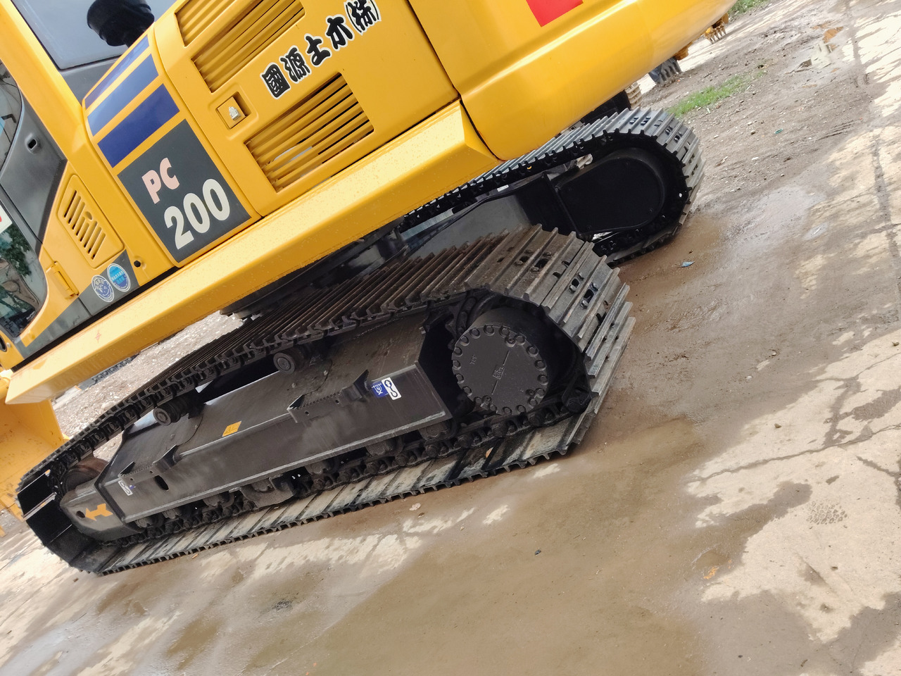 KOMATSU PC200-8 PC 200-8 N1 - Escavadora de rastos: foto 2 KOMATSU PC200-8 PC 200-8 N1 - Escavadora de rastos: foto 2