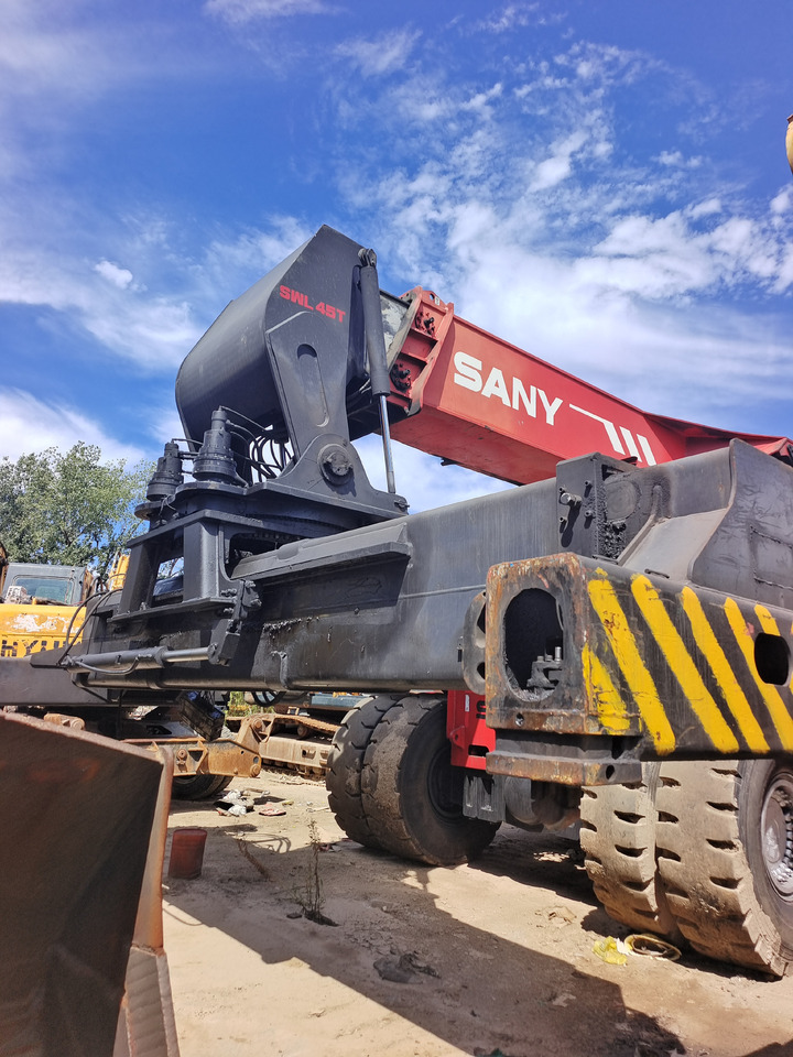 SANY SRSC45C23 - Reachstacker porta contentores: foto 2 SANY SRSC45C23 - Reachstacker porta contentores: foto 2