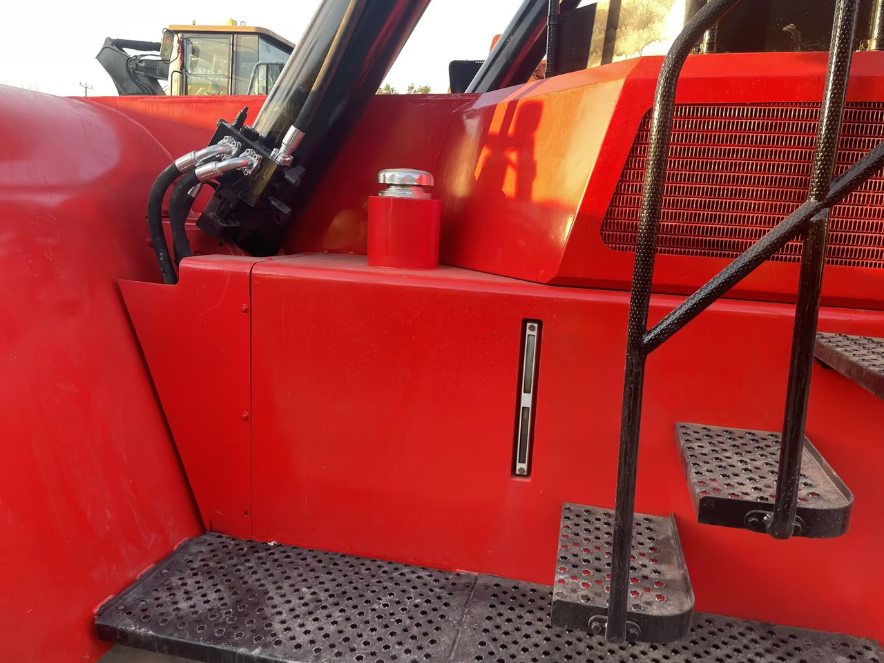 SANY SRSC45C30 45 TON CAPACITY - Reachstacker porta contentores: foto 4 SANY SRSC45C30 45 TON CAPACITY - Reachstacker porta contentores: foto 4