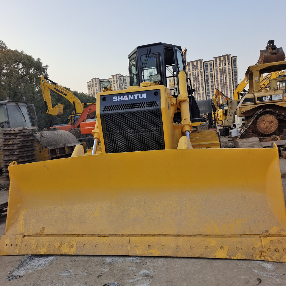 SHANTUI SD16 - Buldôzer: foto 2 SHANTUI SD16 - Buldôzer: foto 2