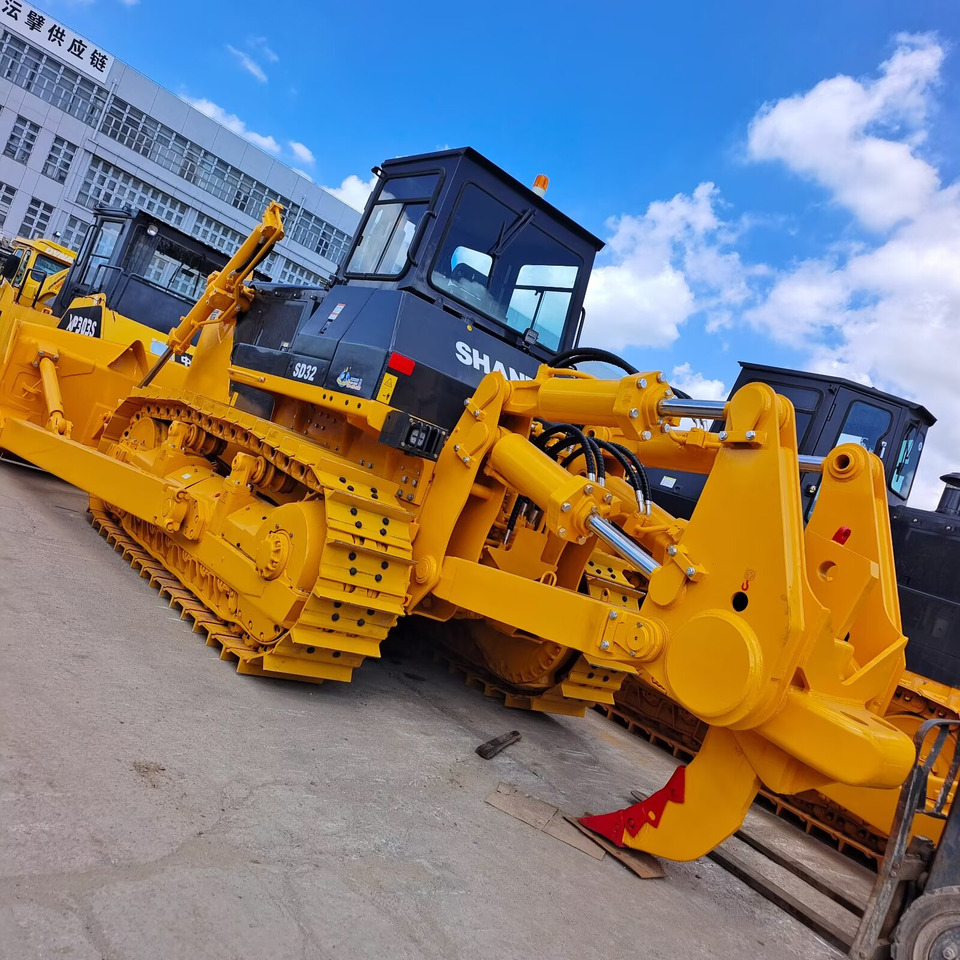 SHANTUI SD32 WITH RIPPER - Buldôzer: foto 4 SHANTUI SD32 WITH RIPPER - Buldôzer: foto 4