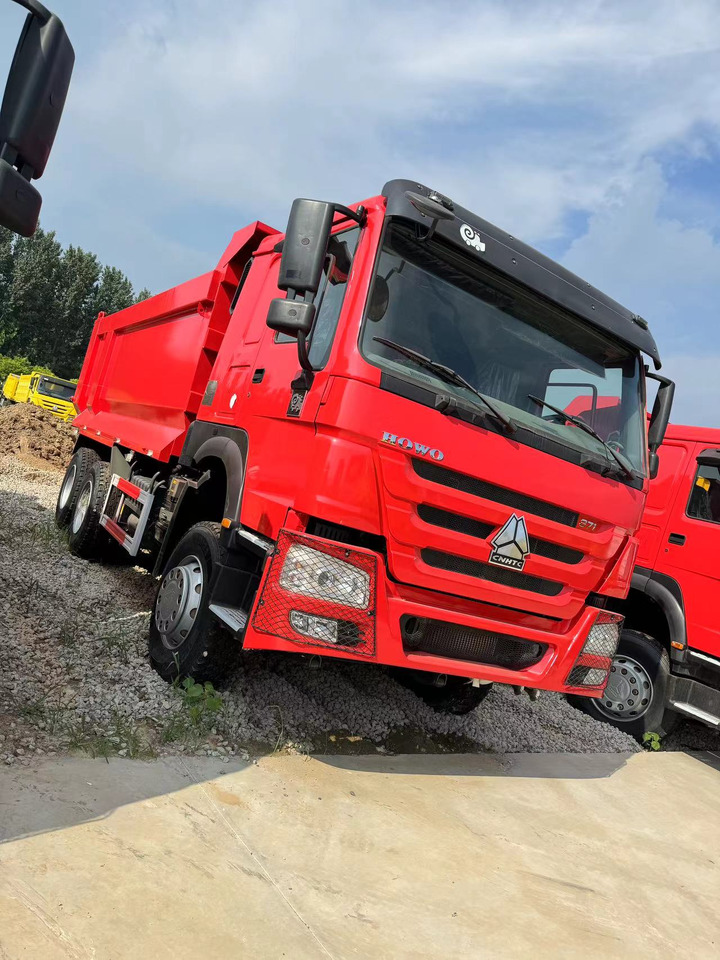 SINOTRUK HOWO 6*4 - Caminhão basculante: foto 4 SINOTRUK HOWO 6*4 - Caminhão basculante: foto 4