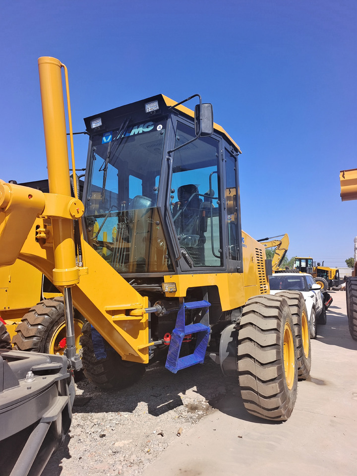 XCMG GR1803 GR2153 - Motoniveladora: foto 5 XCMG GR1803 GR2153 - Motoniveladora: foto 5