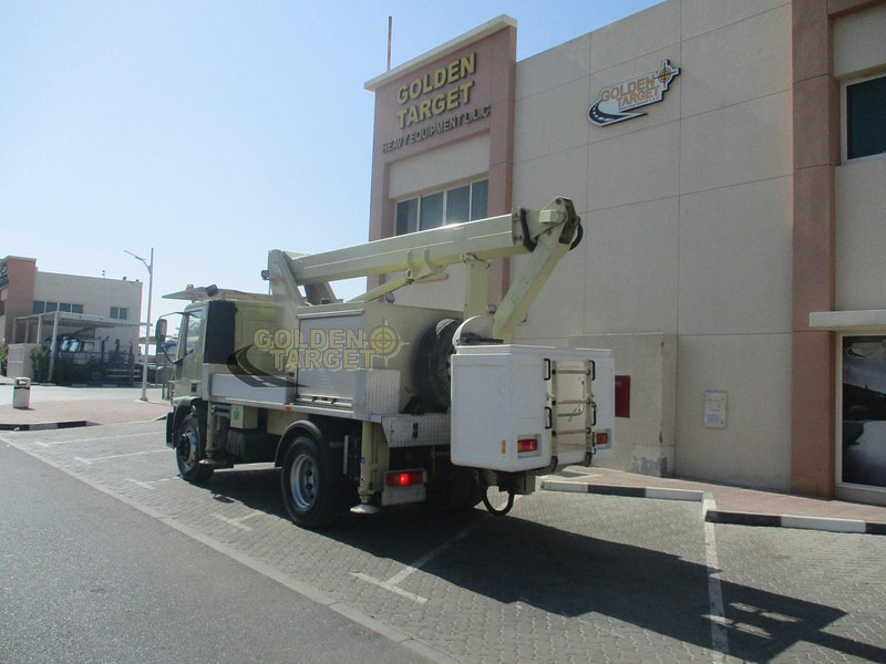 Iveco Euro Cargo 180E28 - Plataforma aérea: foto 3 Iveco Euro Cargo 180E28 - Plataforma aérea: foto 3