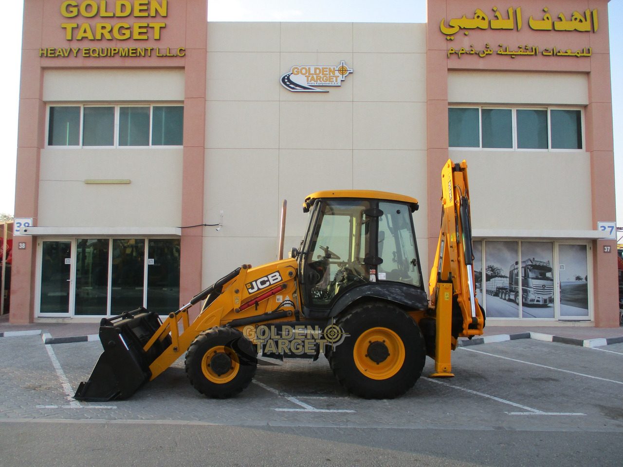 Retroescavadeira JCB 3CX: foto 6