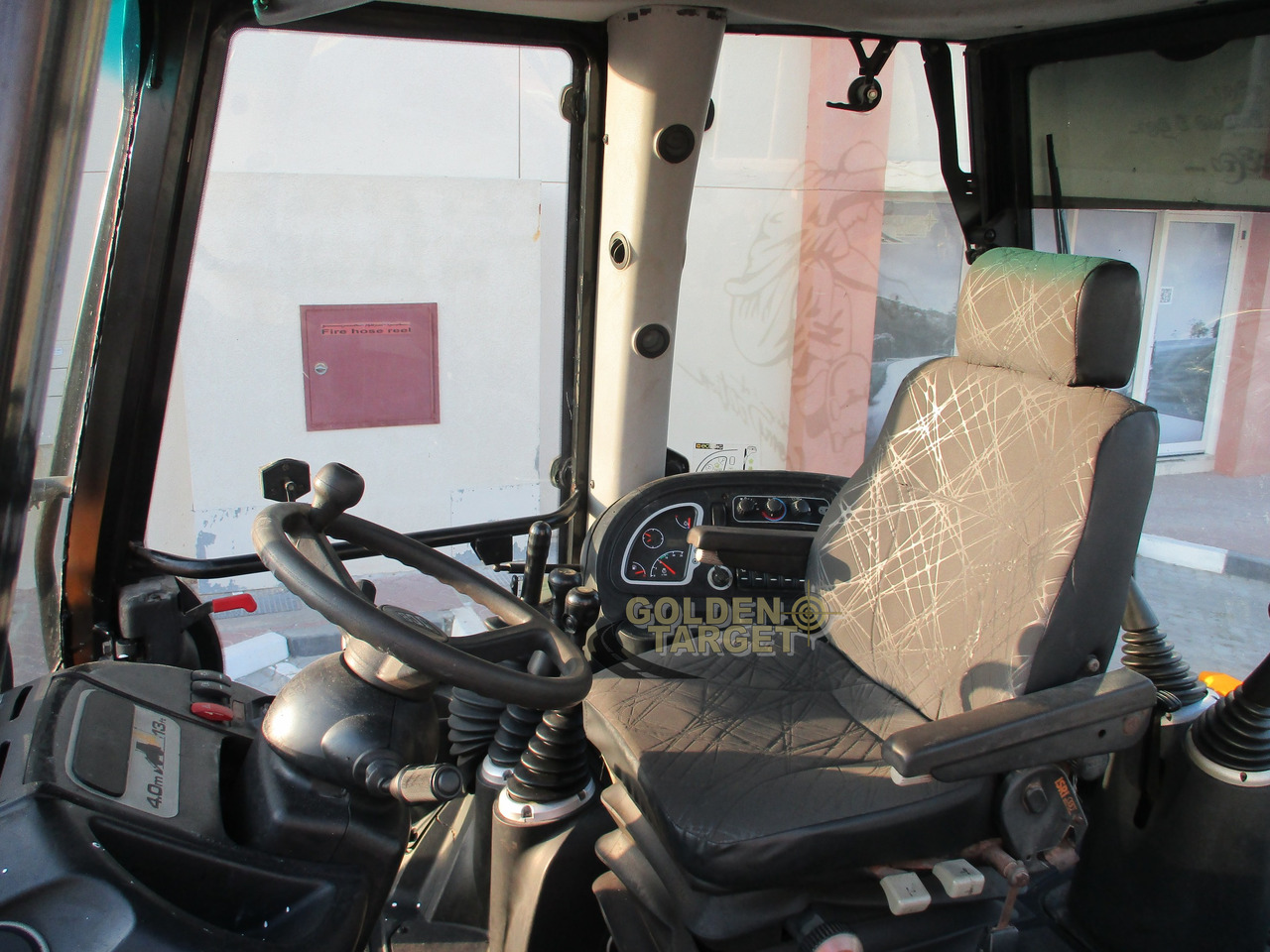 Retroescavadeira JCB 3CX: foto 15