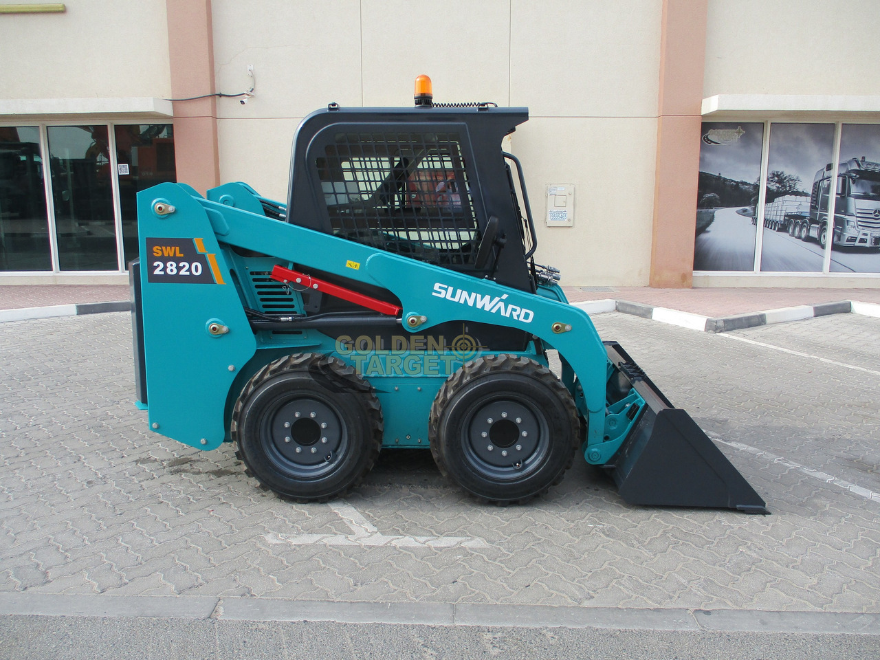 SUNWARD SWL2820 Skid Steer - Mini carregadeira: foto 5 SUNWARD SWL2820 Skid Steer - Mini carregadeira: foto 5