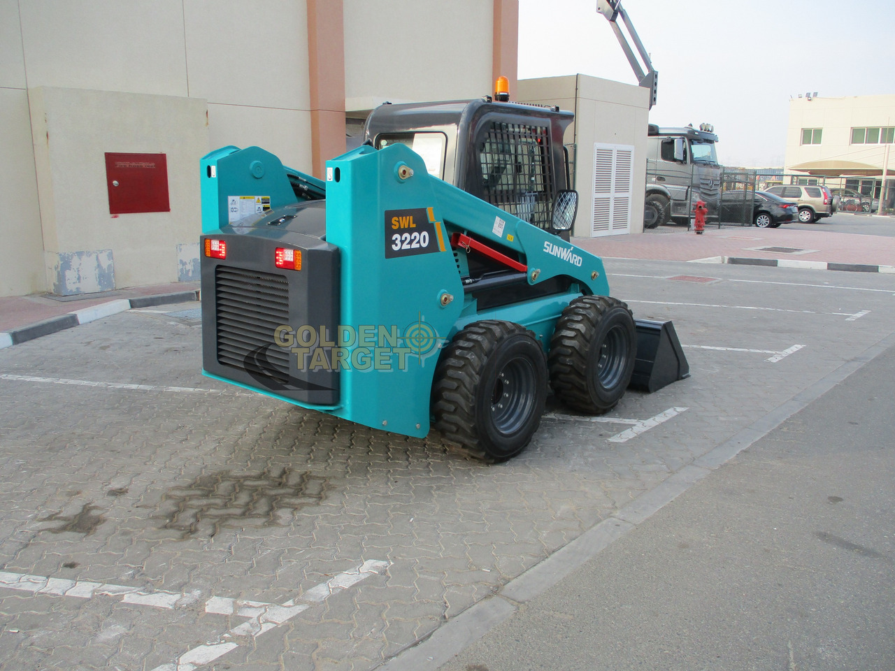 SUNWARD SWL3220 Skid Steer - Mini carregadeira: foto 3 SUNWARD SWL3220 Skid Steer - Mini carregadeira: foto 3