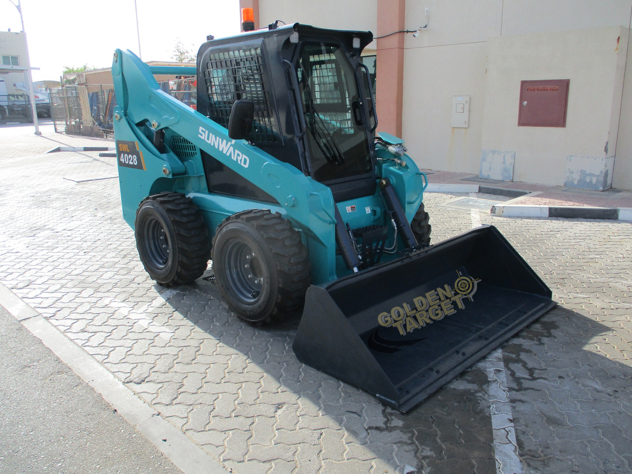 SUNWARD SWL4028 Skid Steer - Mini carregadeira: foto 1 SUNWARD SWL4028 Skid Steer - Mini carregadeira: foto 1