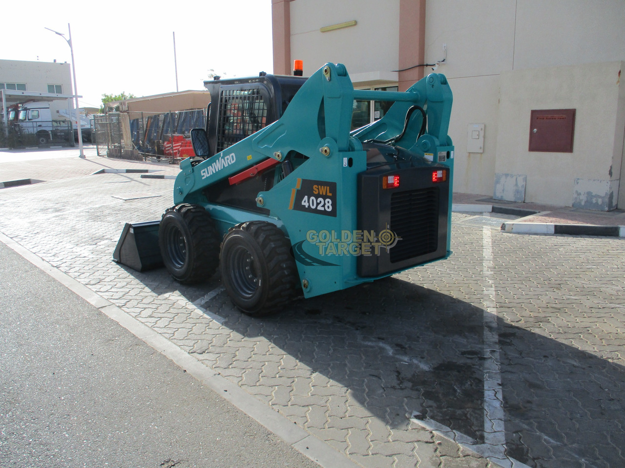 SUNWARD SWL4028 Skid Steer - Mini carregadeira: foto 4 SUNWARD SWL4028 Skid Steer - Mini carregadeira: foto 4