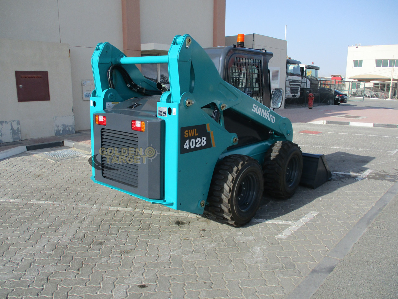 SUNWARD SWL4028 Skid Steer - Mini carregadeira: foto 3 SUNWARD SWL4028 Skid Steer - Mini carregadeira: foto 3