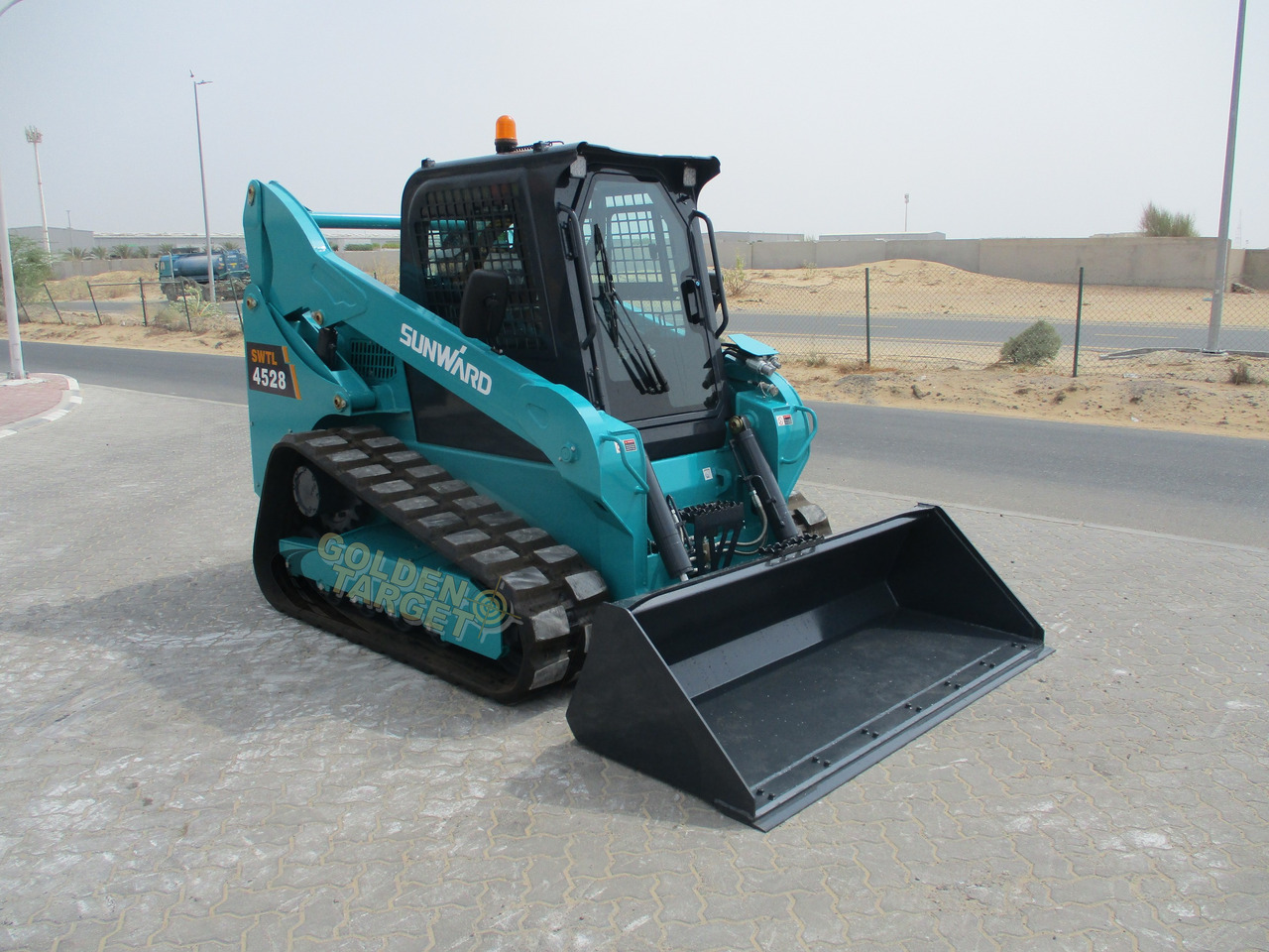 SUNWARD SWTL4528 Skid Steer - Mini carregadeira: foto 1 SUNWARD SWTL4528 Skid Steer - Mini carregadeira: foto 1