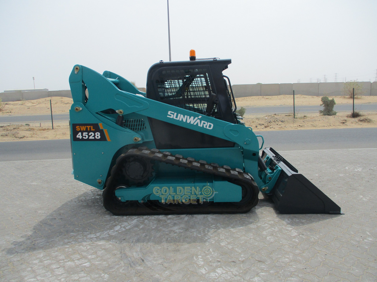 SUNWARD SWTL4528 Skid Steer - Mini carregadeira: foto 5 SUNWARD SWTL4528 Skid Steer - Mini carregadeira: foto 5