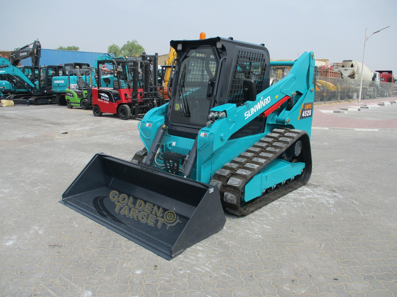 SUNWARD SWTL4528 Skid Steer - Mini carregadeira: foto 2 SUNWARD SWTL4528 Skid Steer - Mini carregadeira: foto 2