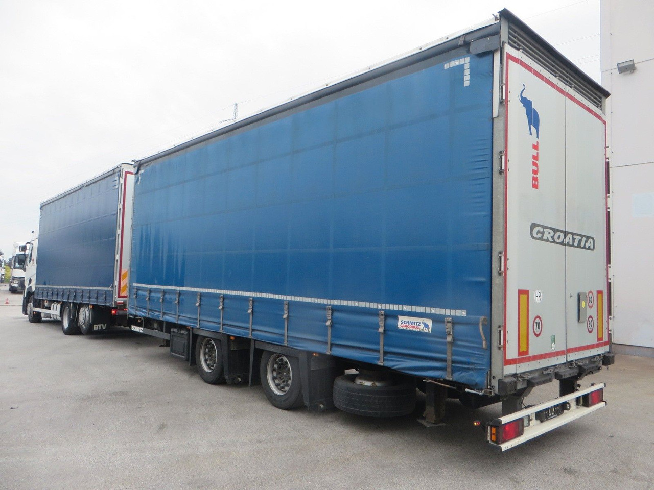 Renault T480 SC 6x2 Tandem jumbo 116m3 - Caminhão com lona: foto 4 Renault T480 SC 6x2 Tandem jumbo 116m3 - Caminhão com lona: foto 4