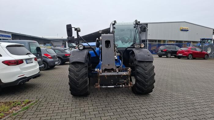 New Holland LM 7.42 - Empilhador telescópico: foto 1 New Holland LM 7.42 - Empilhador telescópico: foto 1