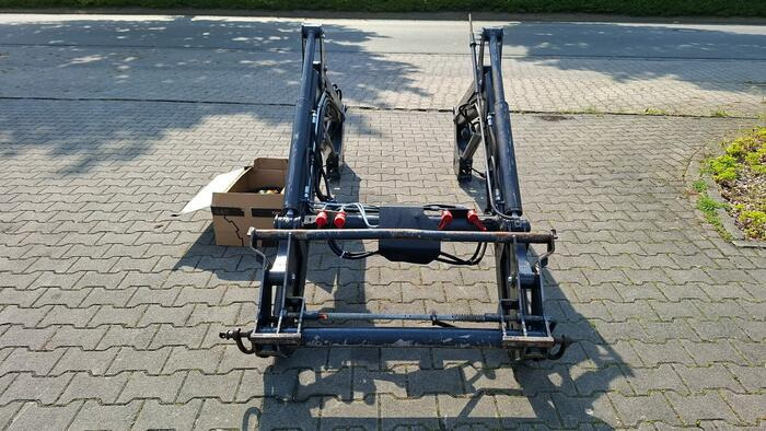 Stoll ClassicLine CL755 + Solid 35-18 P "2 Lader / 2 Loader" - Carregador frontal para o trator: foto 1 Stoll ClassicLine CL755 + Solid 35-18 P "2 Lader / 2 Loader" - Carregador frontal para o trator: foto 1