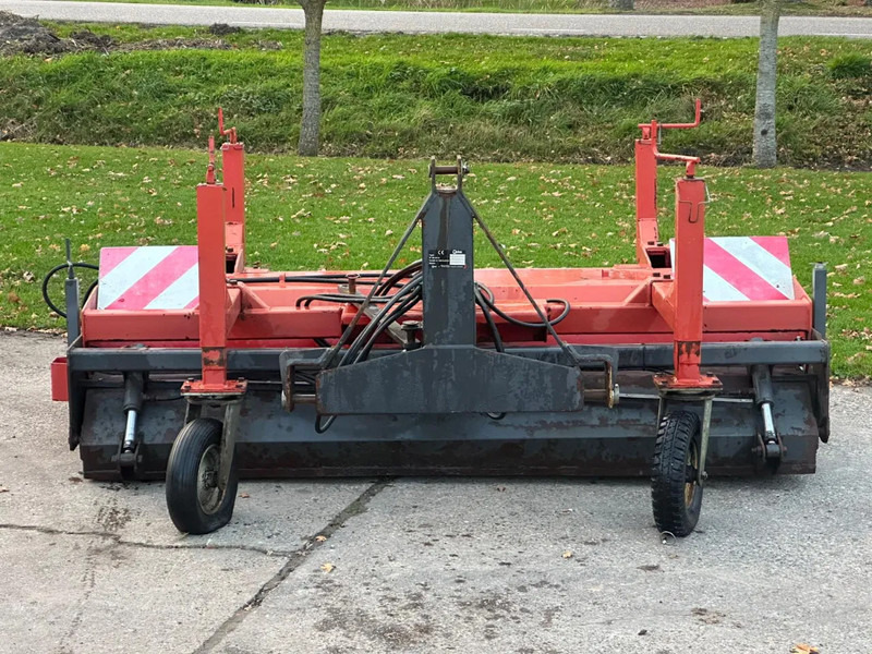 Hekamp Veegmachine met opvangbak Hydraulisch borstel - Trator: foto 2 Hekamp Veegmachine met opvangbak Hydraulisch borstel - Trator: foto 2