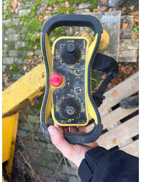 Potain AF 519 Torenkraan Bouwkraan Kraan Verzetbaar Radiografisch - Máquina de construção: foto 3 Potain AF 519 Torenkraan Bouwkraan Kraan Verzetbaar Radiografisch - Máquina de construção: foto 3