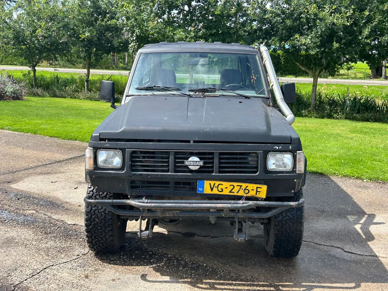 Nissan Patrol Patrol R 2.8 Turbo Diesel GRIJS KENTEKEN YOUNG TIMER - Automóvel: foto 2 Nissan Patrol Patrol R 2.8 Turbo Diesel GRIJS KENTEKEN YOUNG TIMER - Automóvel: foto 2