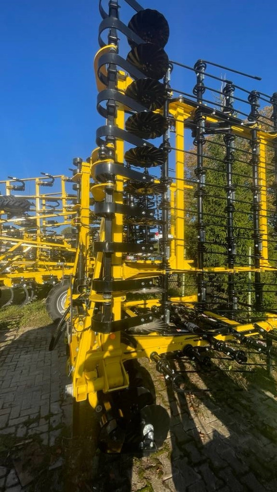 Bednar Striegel PRO PN 9000  - Grade de dentes flexíveis: foto 5 Bednar Striegel PRO PN 9000  - Grade de dentes flexíveis: foto 5