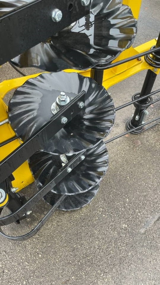 Bednar Striegl PN 6000  - Grade de dentes flexíveis: foto 2 Bednar Striegl PN 6000  - Grade de dentes flexíveis: foto 2