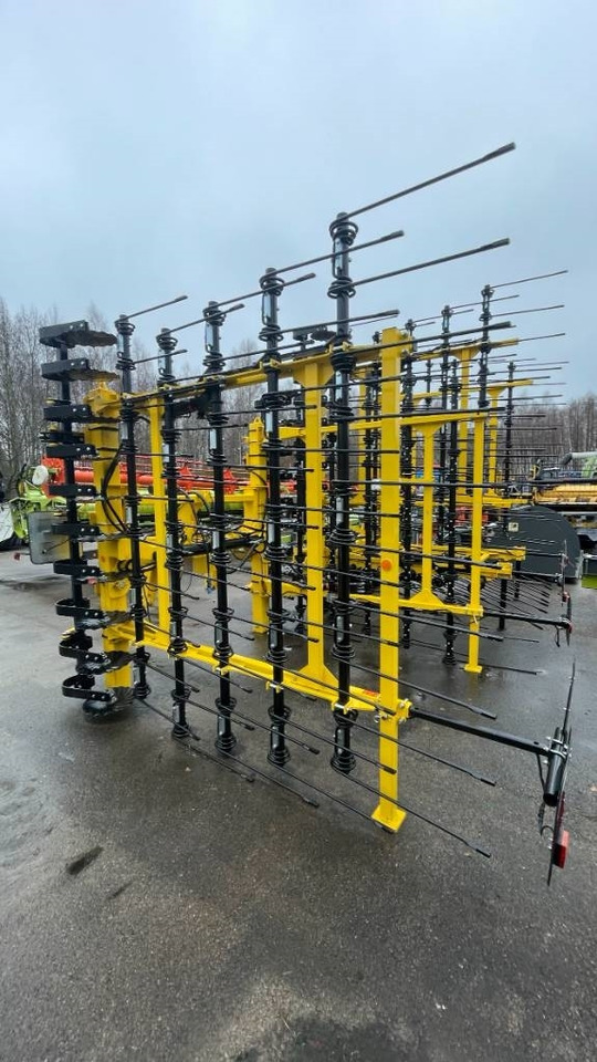 Bednar Striegl PN 6000  - Grade de dentes flexíveis: foto 4 Bednar Striegl PN 6000  - Grade de dentes flexíveis: foto 4