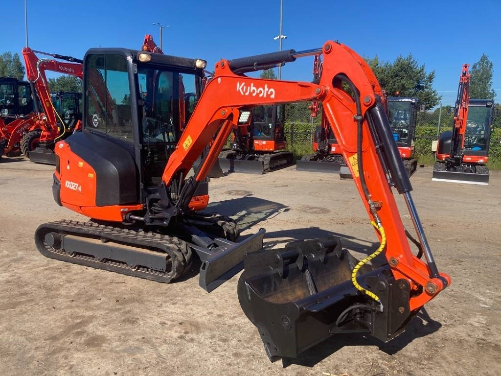 Kubota KX027-4 - Mini escavadeira: foto 1 Kubota KX027-4 - Mini escavadeira: foto 1